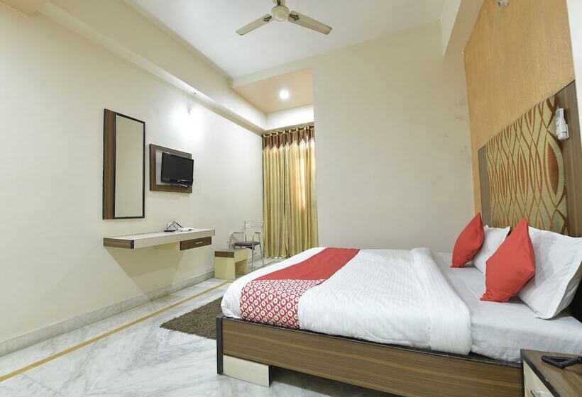 هتل Karni Niwas By Oyo Rooms