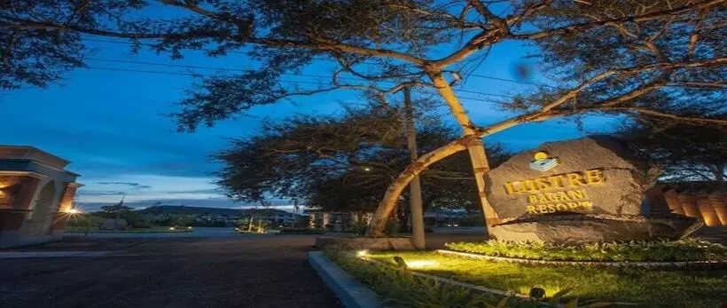 هتل Lustre Bagan Resort