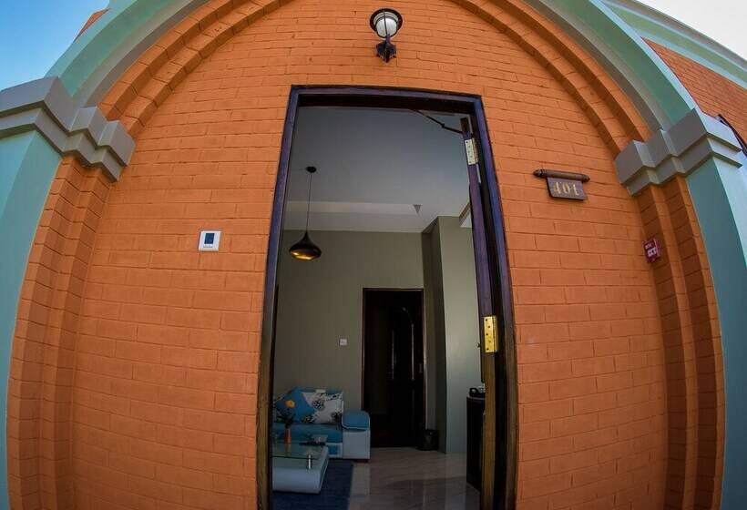 هتل Lustre Bagan Resort