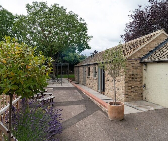 Hotel Mjp @ The Shepherds