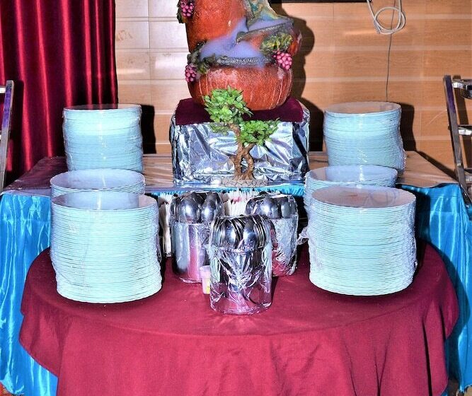 酒店 Goroomgo Pradeep Palace Gorakhpur