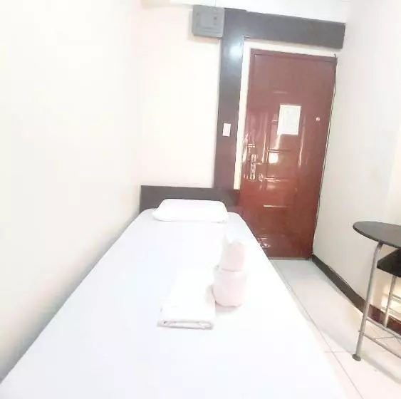 Cosmo Hotel Espana Near Ust