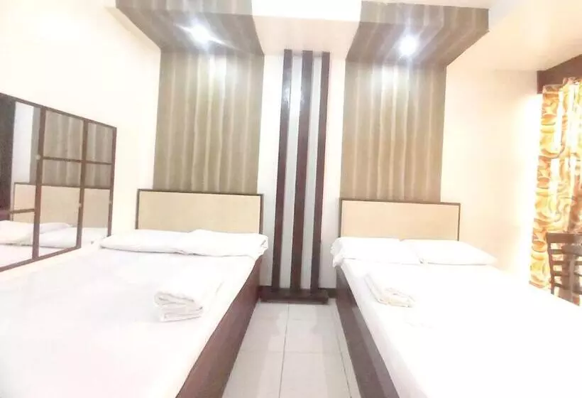 Cosmo Hotel Espana Near Ust