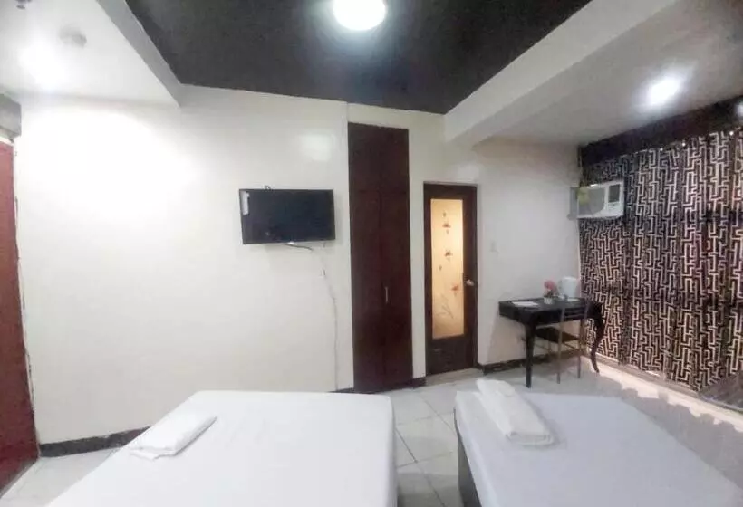 Cosmo Hotel Espana Near Ust