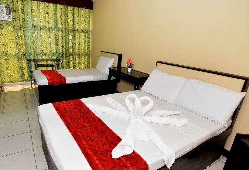 Cosmo Hotel Espana Near Ust