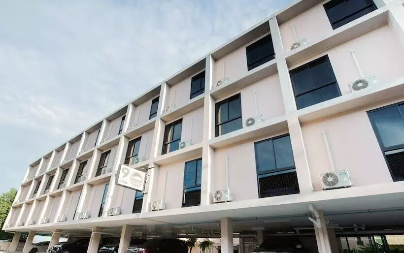 Hotelli Sattahip 9 Boutique