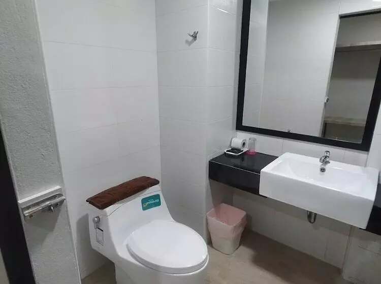 Hotelli Sattahip 9 Boutique