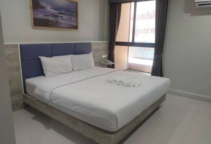 בית מלון כפרי Sattahip 9 Boutique