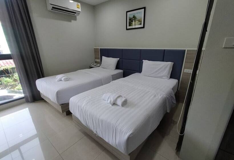 בית מלון כפרי Sattahip 9 Boutique