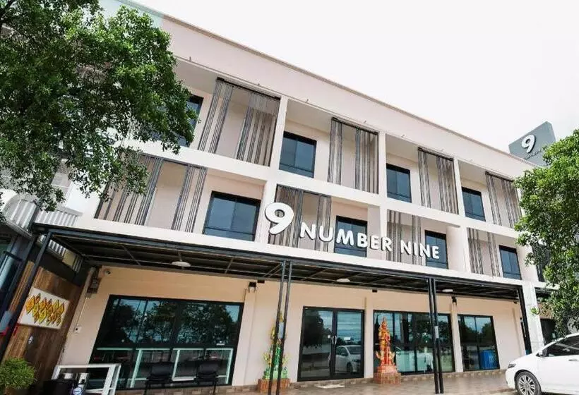 Hotelli Sattahip 9 Boutique