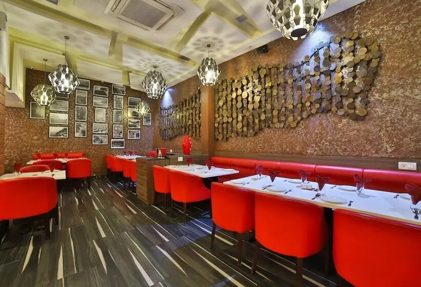 Hotelli The Emerald By Oyo Rooms