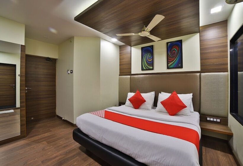 Hotel The Emerald By Oyo Rooms