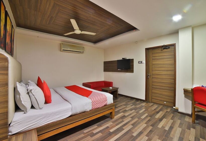 Hotel The Emerald By Oyo Rooms