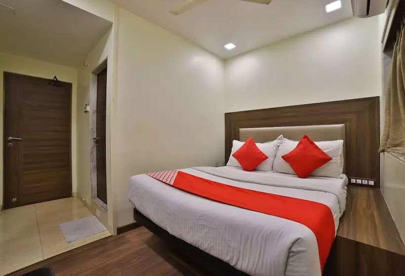 Hotelli The Emerald By Oyo Rooms
