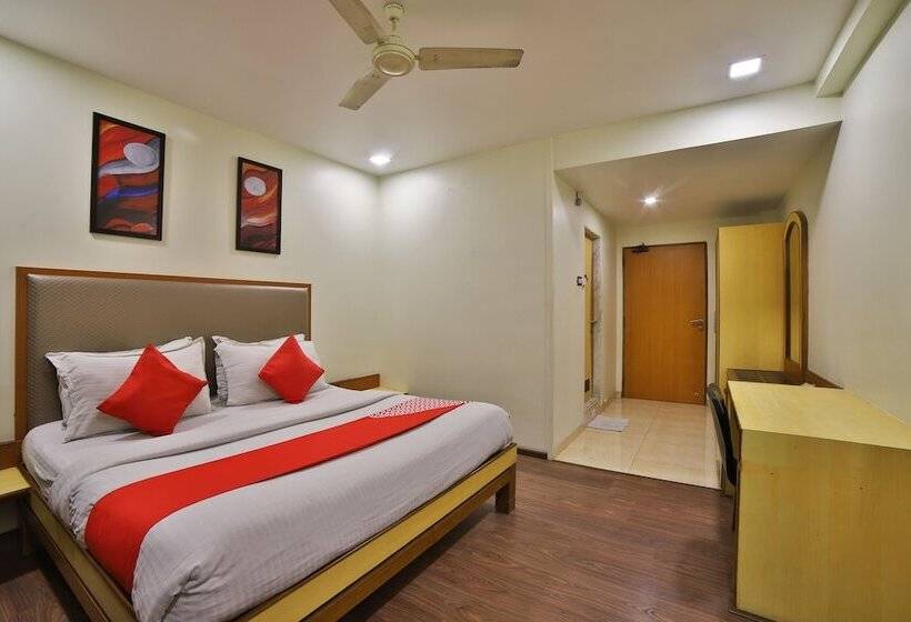Hotel The Emerald By Oyo Rooms