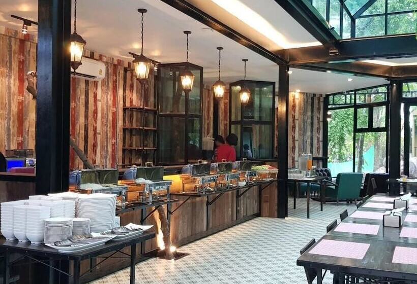 Hotelli Trex Buriram Boutique