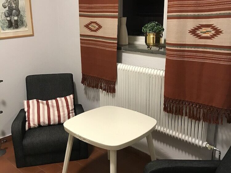 åsens Vandrarhem Uvboet Hostel