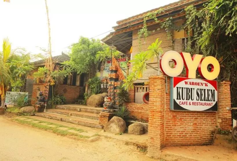 ユースホステル Villa And Resto Kubu Selem Etnik Bali By Oyo Rooms