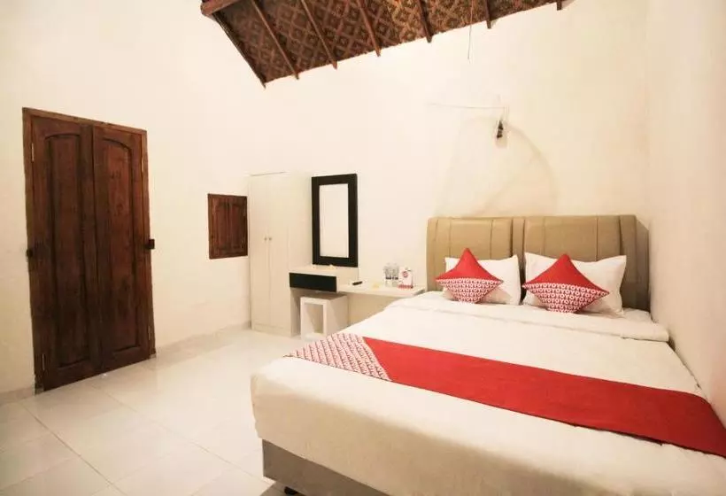 ユースホステル Villa And Resto Kubu Selem Etnik Bali By Oyo Rooms