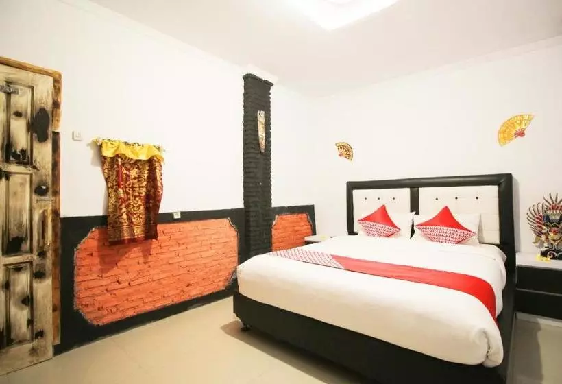 ユースホステル Villa And Resto Kubu Selem Etnik Bali By Oyo Rooms