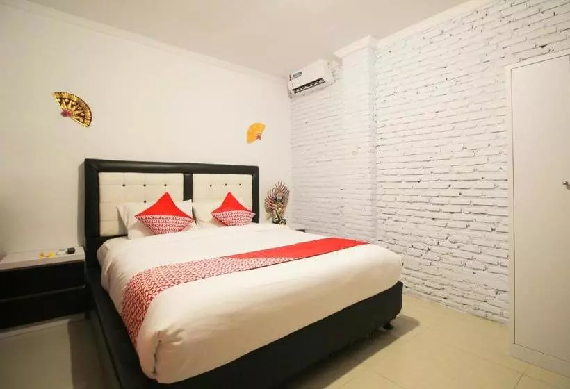 ユースホステル Villa And Resto Kubu Selem Etnik Bali By Oyo Rooms