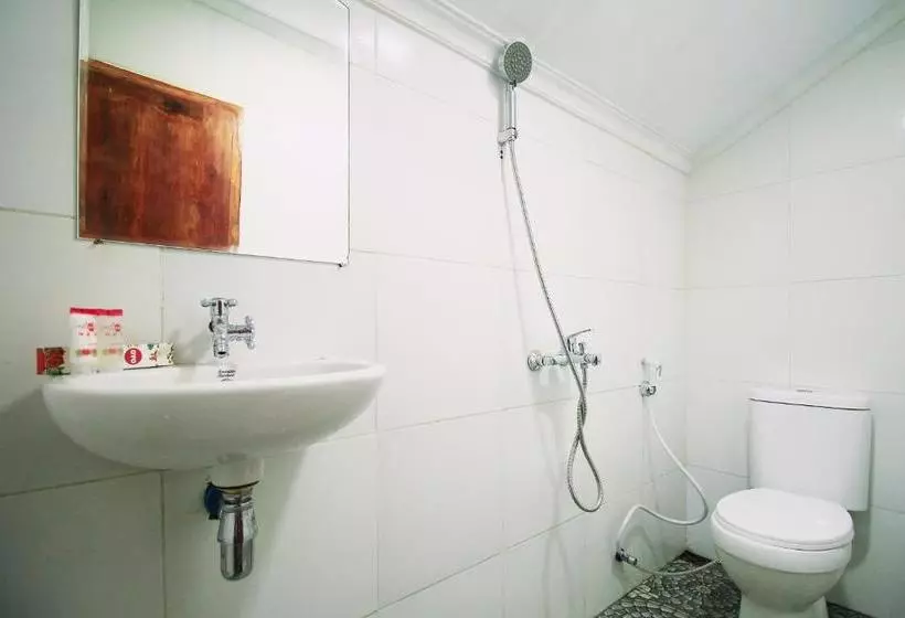ユースホステル Villa And Resto Kubu Selem Etnik Bali By Oyo Rooms