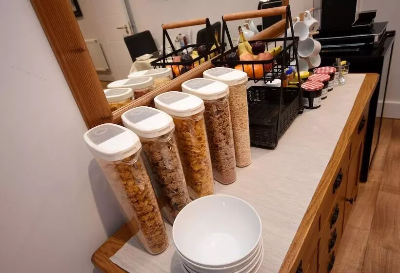 Apple Tree Place B&b