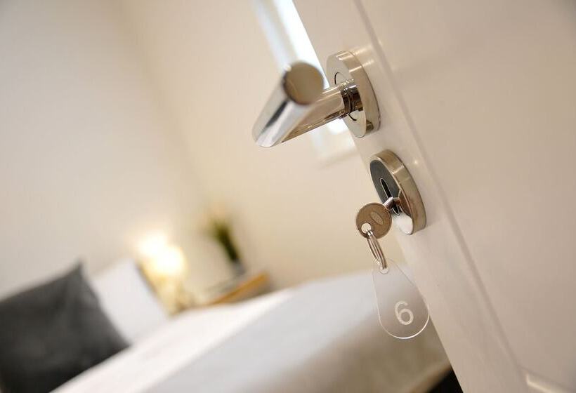 Apple Tree Place B&b