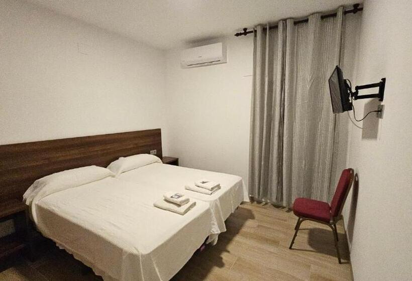 Hostal Restaurante El Cruce