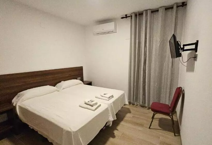 Hostal Restaurante El Cruce