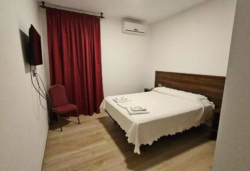 Hostal Restaurante El Cruce