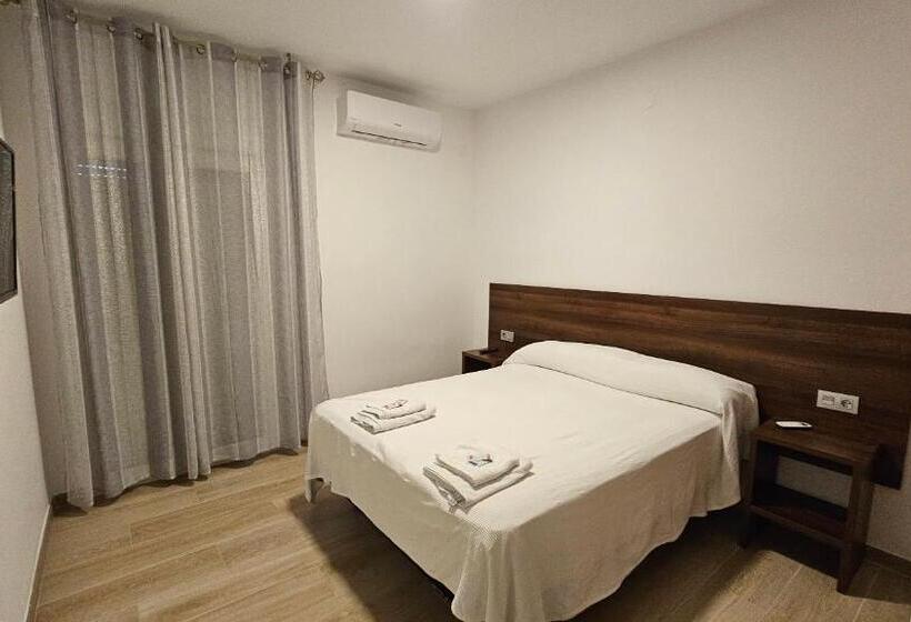 Hostal Restaurante El Cruce