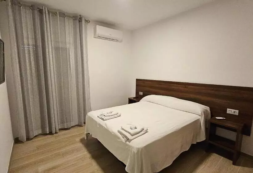 Hostal Restaurante El Cruce