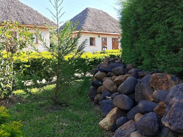 هتل Analamazaotra