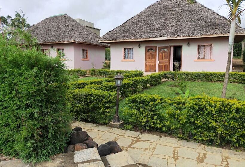 هتل Analamazaotra