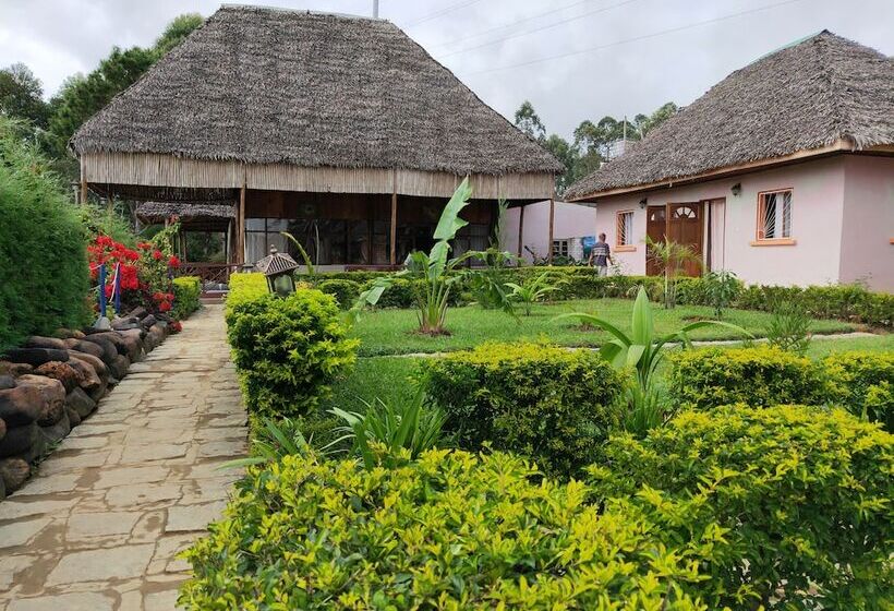 هتل Analamazaotra