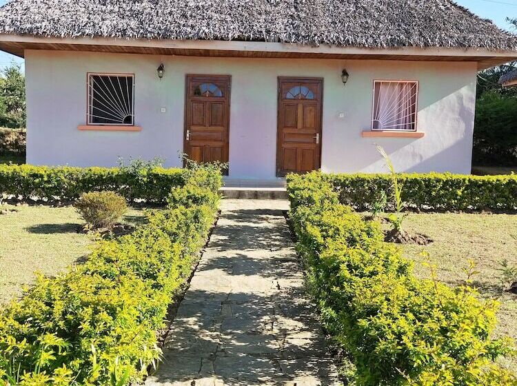 هتل Analamazaotra