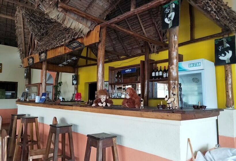 هتل Analamazaotra