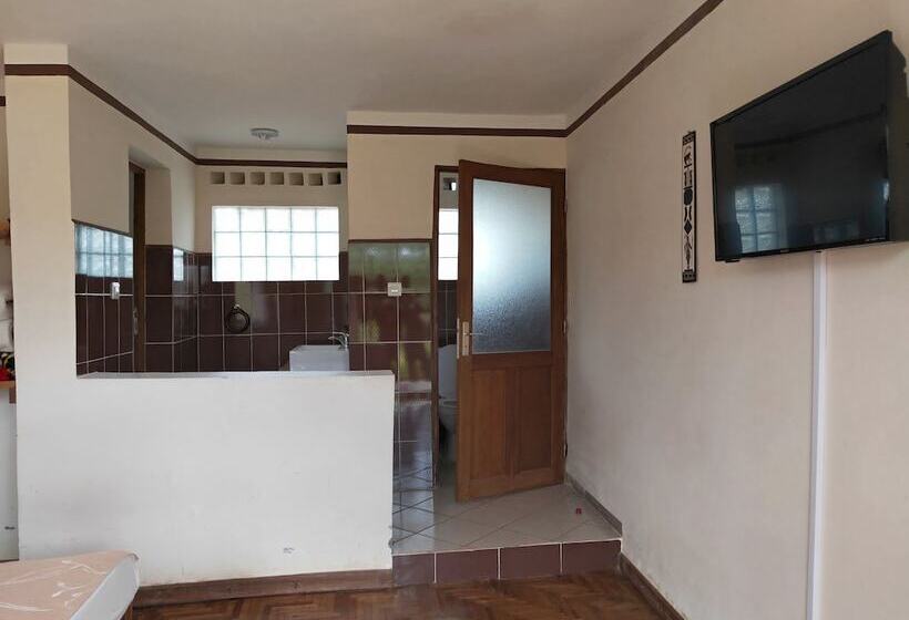 هتل Analamazaotra