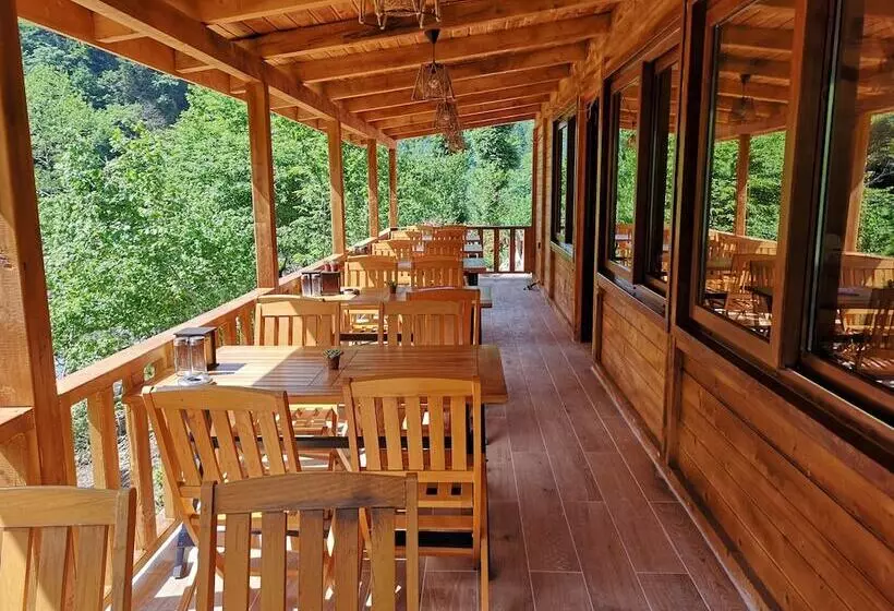 Hotelli Kotit Ayder Bungalov & Restaurant