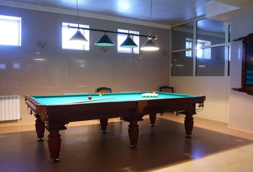 هتل Lazurny Bereg