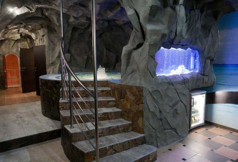 هتل Lazurny Bereg