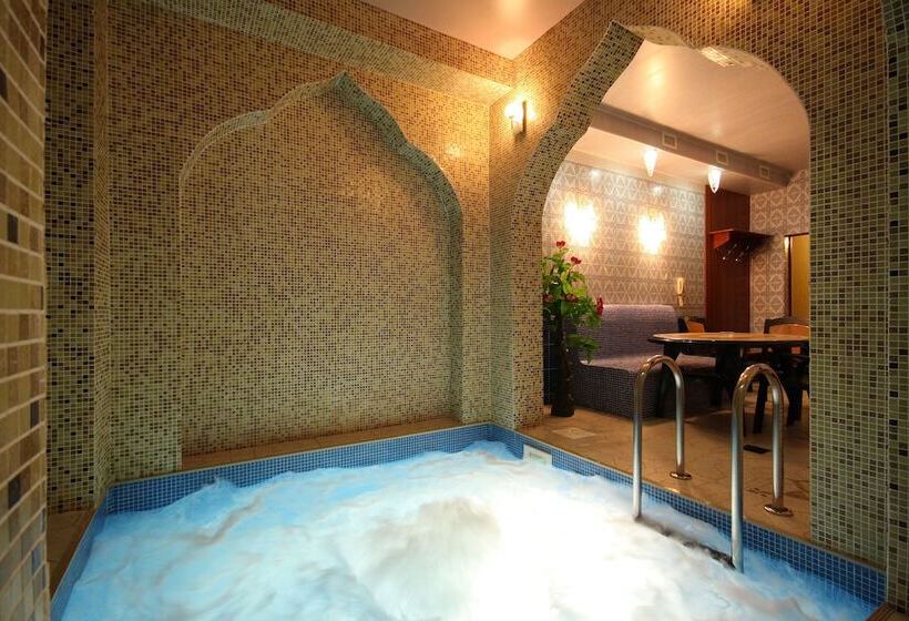 هتل Lazurny Bereg