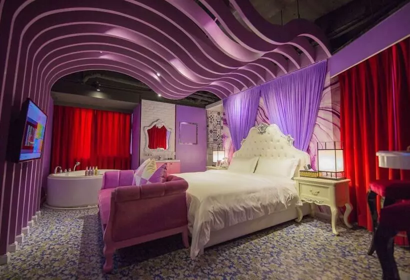 هتل Love Of Swan Theme