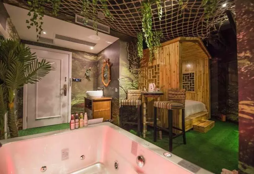 هتل Love Of Swan Theme