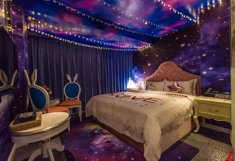 هتل Love Of Swan Theme