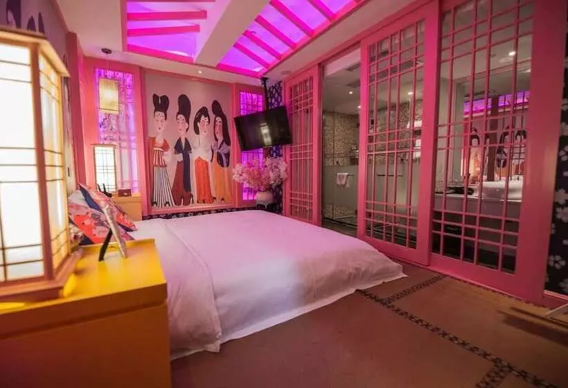 هتل Love Of Swan Theme