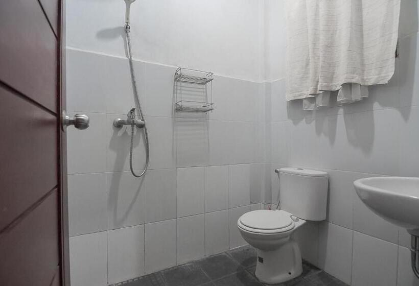 فندق Reddoorz Plus Near Cambridge City Square 2