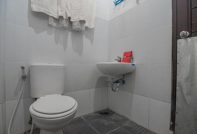 فندق Reddoorz Plus Near Cambridge City Square 2