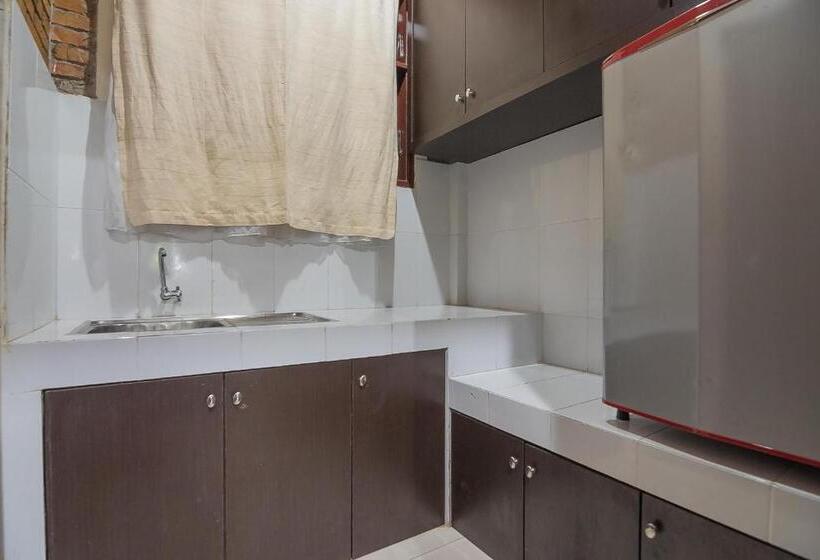 فندق Reddoorz Plus Near Cambridge City Square 2